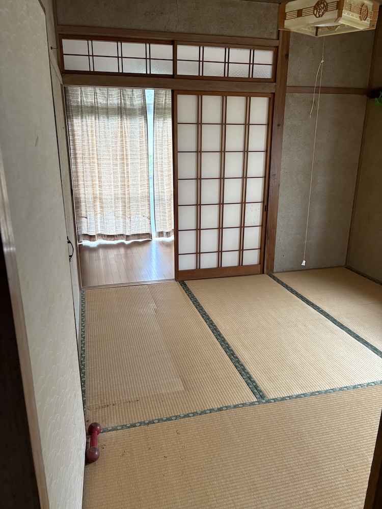 漆喰塗り前の和室