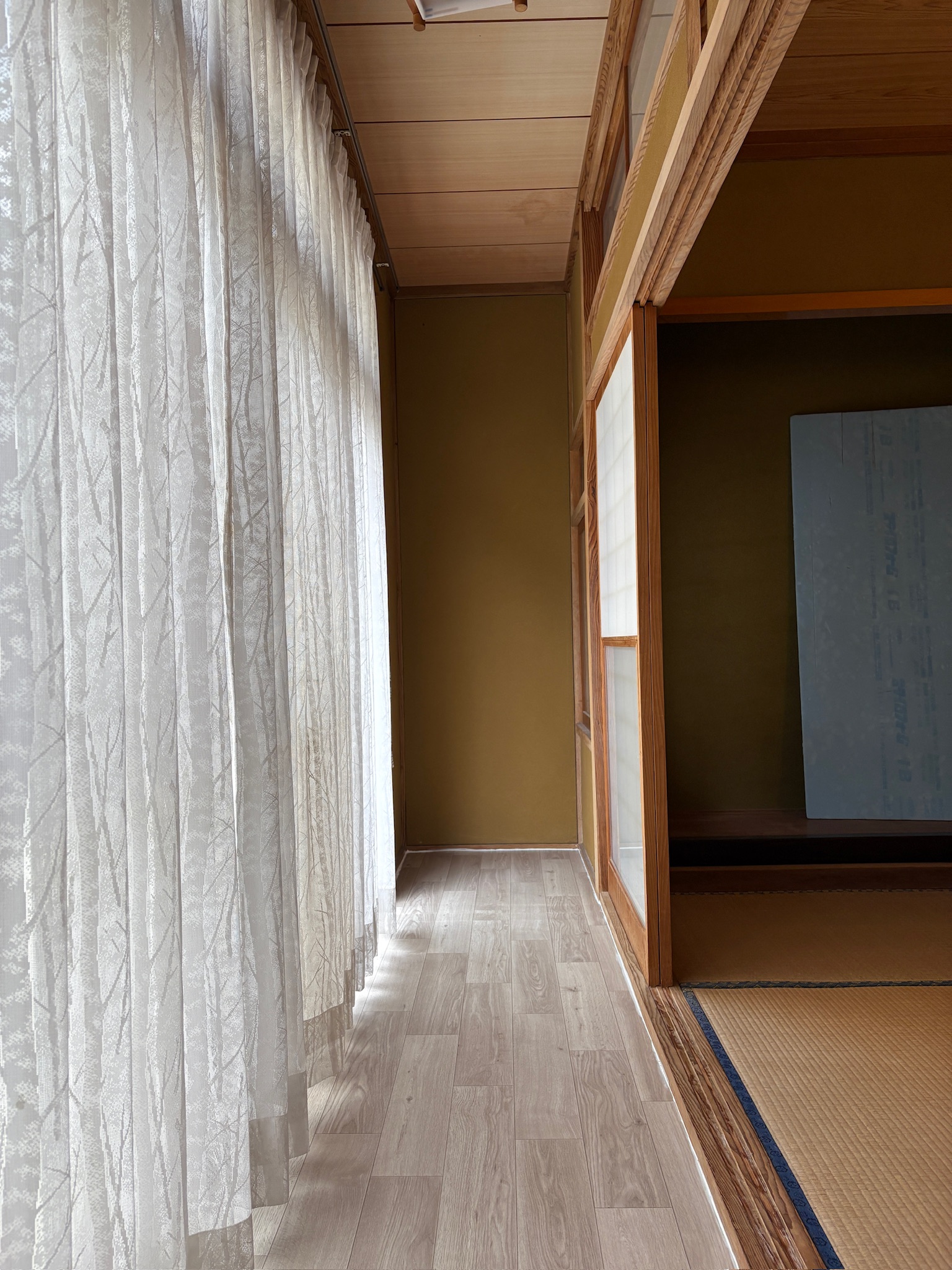 縁側のアフター：クッションフロアで仕上がった状態