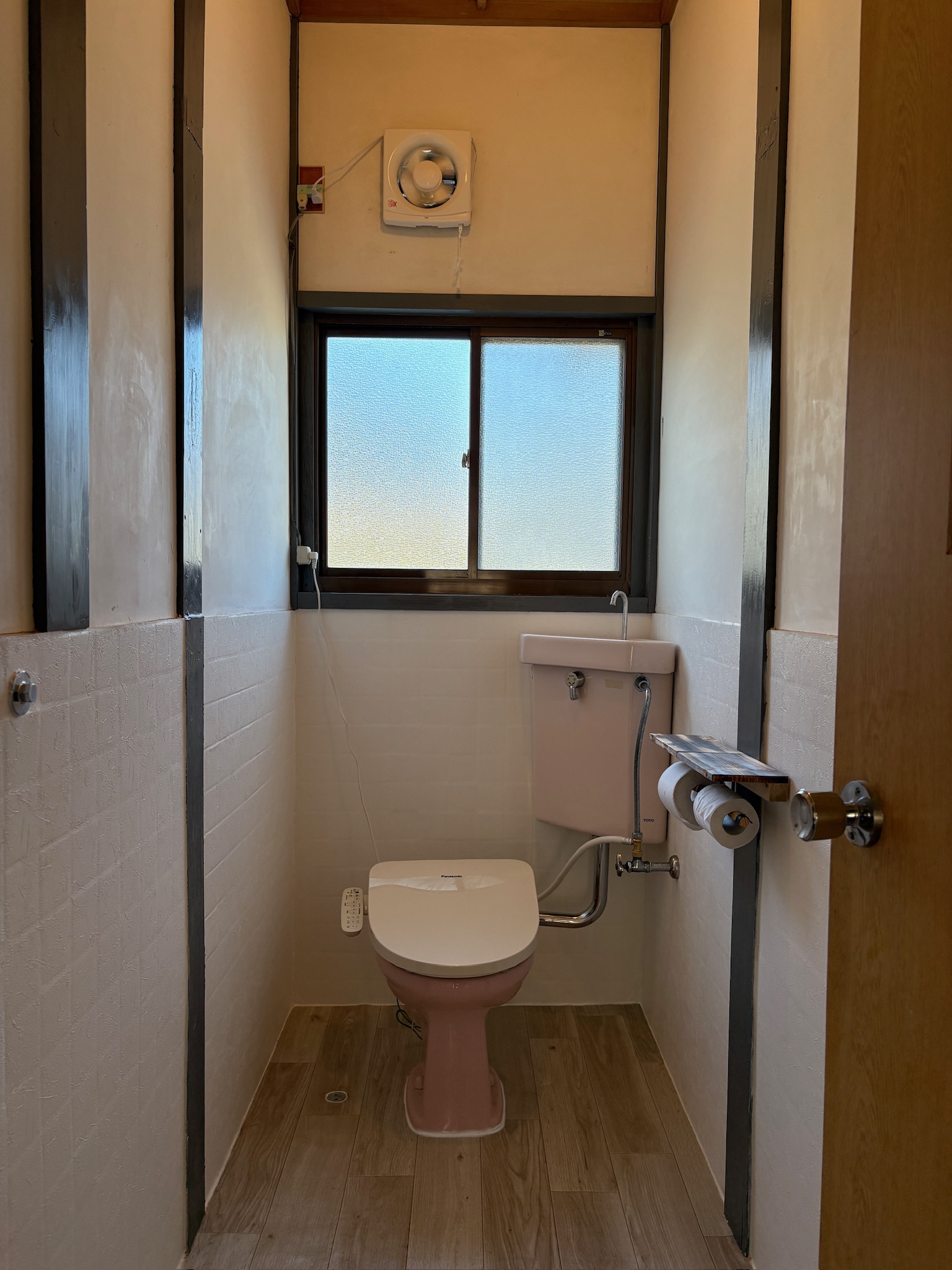 完成したトイレ全景（アフター）